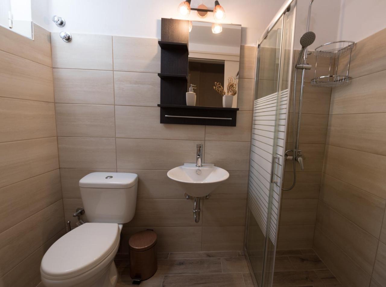 V. P. Place. Argosztóli Kültér fotó